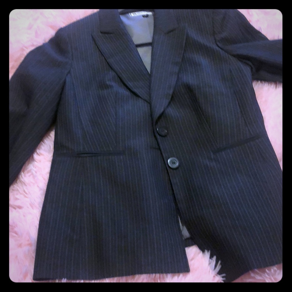 Travis Ayers blazer